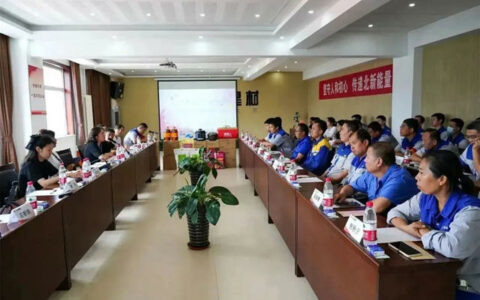 北新建材工会赴涿州慰问受灾员工