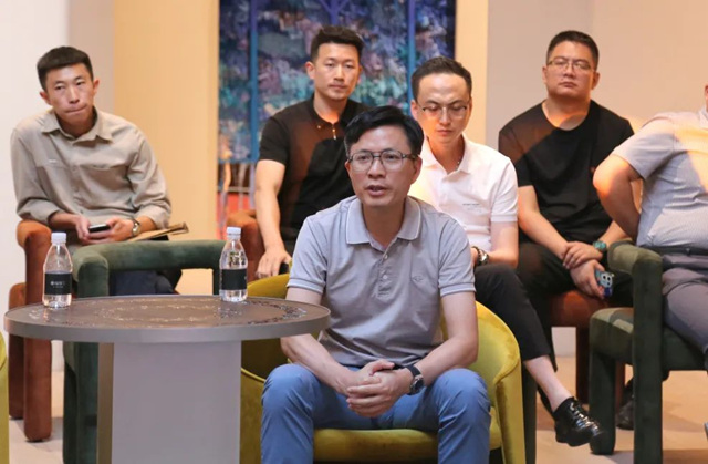 居然之家副总裁&天津河北分公司总经理文琳君一行到访书香门地集团参观交流