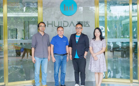 台湾著名设计师张祥镐莅临惠达瓷砖参观交流丨探索超防滑空间的美学奥秘！