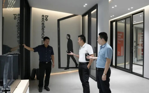 第六空间家居集团副总经理戴福来来访希欧门窗，探讨设计与门窗的未来！