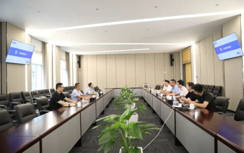 中信保金华营业部总经理赵思远一行来访得邦
