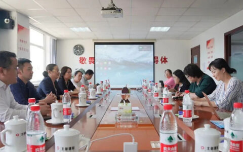 金隅天坛家具公司协助北新建材支援涿州灾后重建