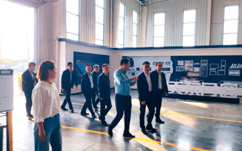 宿州市埇桥区区长杨松涛携一行领导莅临调研天东门窗华东生产基地