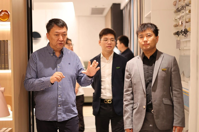 千年舟集团与聚轩集团签署全国战略合作协议