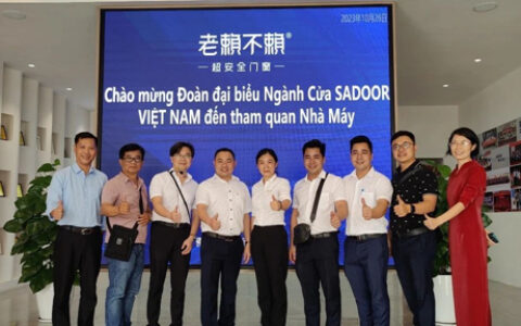 越南门窗协会领导一行，走进老赖不赖智能制造生产基地参观交流！