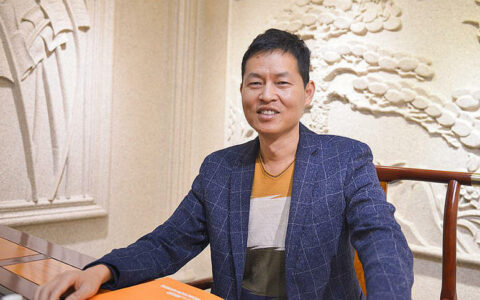 昆明仿石涂料的调色达人和广告狂人 ——访惠图涂料董事长孙辉
