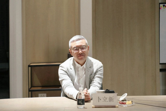 市市场监督管理局二级巡视员、市消保委秘书长陶爱莲莅临书香门地集团调研