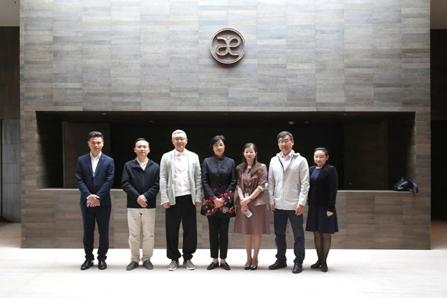 市市场监督管理局二级巡视员、市消保委秘书长陶爱莲莅临书香门地集团调研