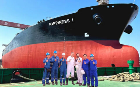 梅开二度 双瑞涂料助力“幸福轮”顺利出坞