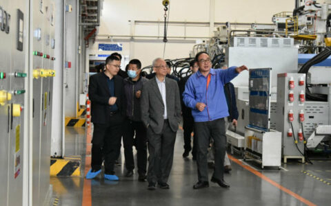 佛山照明董事、监事调研南宁燎旺重庆工厂和上海车灯研究院
