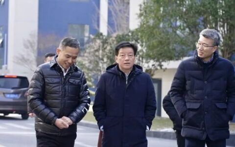 丽水市委常委、宣传部部长叶伯军一行莅临浙江华威门业调研指导