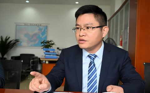 科学走路的巴德富，跑出加速度 ——专访巴德富集团总裁龚洋龙