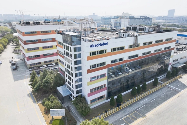 阿克苏诺贝尔中国引入高通量涂料测试机器人