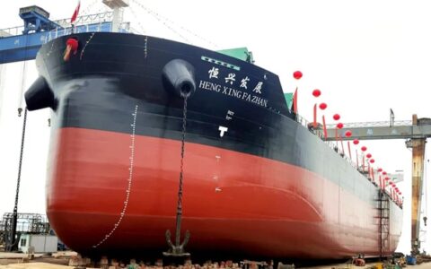 鱼童漆助力45000DWT新造船“恒兴发展”破浪前行
