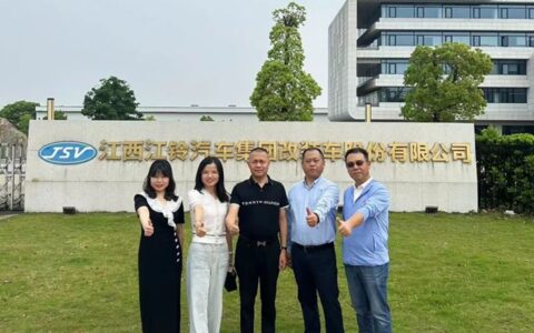 富轩门店“营销利器”新零售快闪车即将落地，富轩门窗董事长亲临江西江铃汽车看访验收