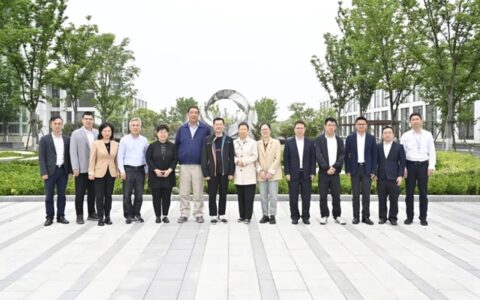 中国建筑防水协会秘书长朱冬青一行走进凯伦交流指导