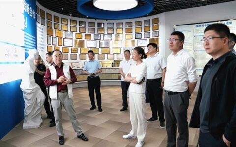 济南起步区管委会与济南先行投资集团高层领导率团莅临富思特考察交流