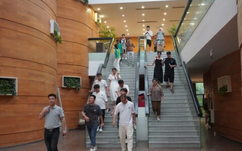 世友地板与魅力家装饰达成战略合作