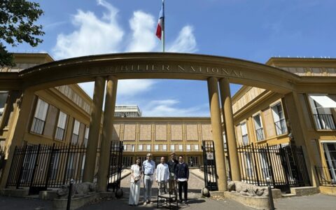 “上汐椅”被法国国家家具管理馆收藏