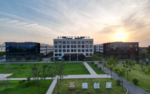 这个投资20亿的产业园，用了什么办法让外墙面常看常新？