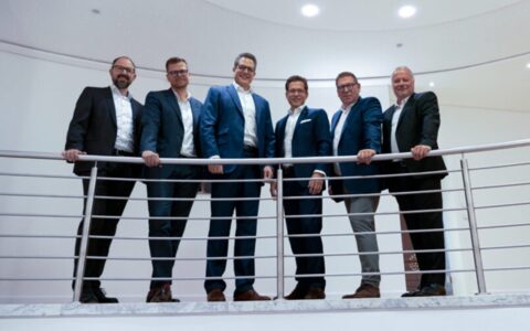 知名涂企易主后高层大换血，他将出任掌门人！