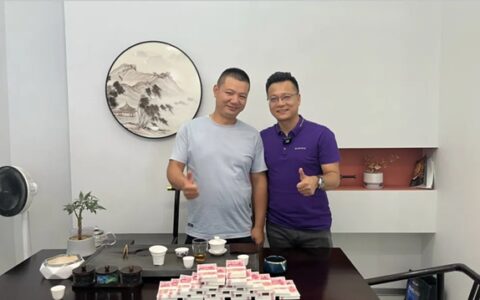 真金白银 不玩套路！加盟紫荆花立得现金豪礼！