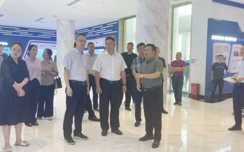 四川省阿坝自治州壤塘县党政代表团莅临兴事发集团考察