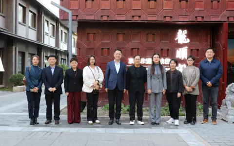 PAL设计事务所创立者梁景华莅临金隅龙顺成参观交流