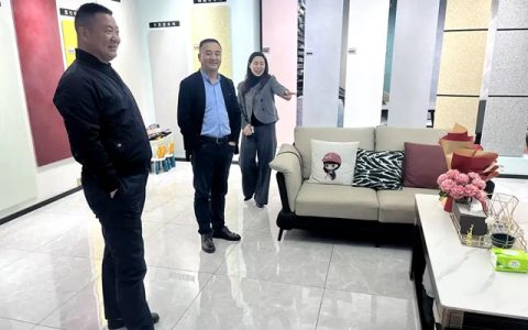 美涂士副总裁走访市场