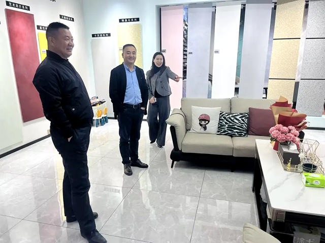 美涂士副总裁走访市场