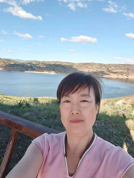 “女强人”不是标签，而是追求——七彩建设北京分公司副总经理闫东旭专访