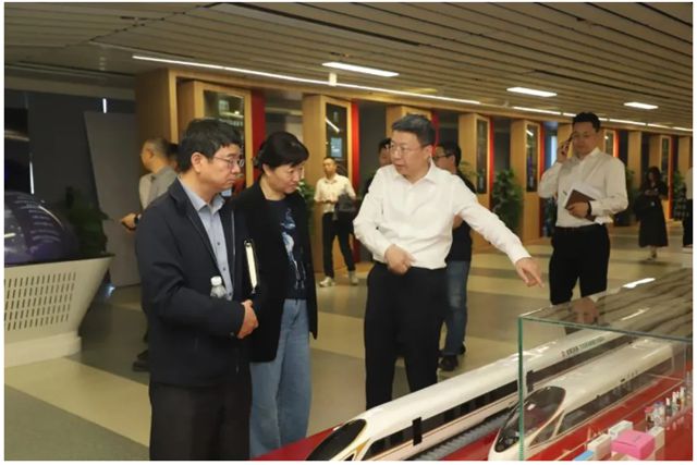未来科学城管委会、北京市昌平房地产开发有限责任公司一行到北新建材参观交流