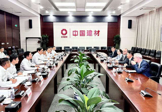 周育先会见西卡亚太区总裁姚思博一行