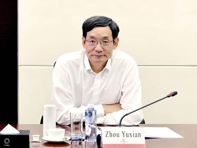 周育先会见西卡亚太区总裁姚思博一行