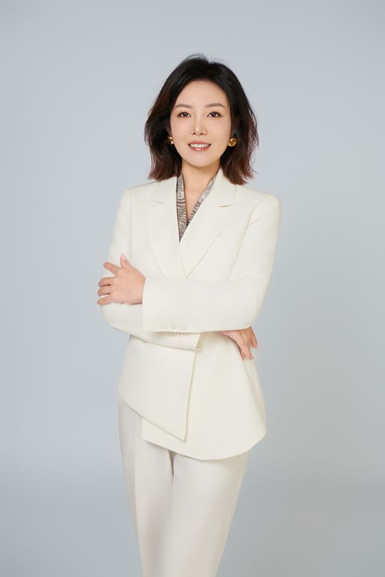 富家女蝶变涂料女王：美女胡蝶扇动行业飓风——访雷克瑟思重庆地区运营服务商胡蝶