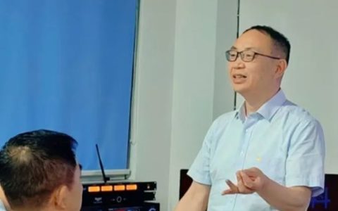 成都展辰技术应用部2025年半年度述职培训暨青城山拓展活动圆满举行