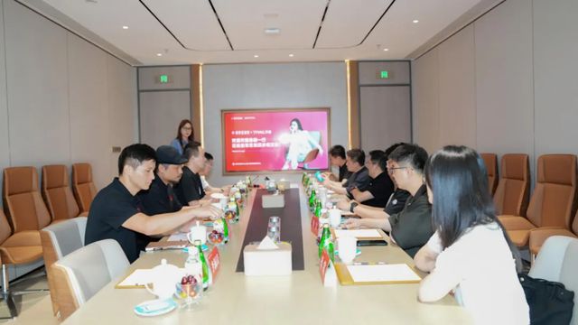 天猫总裁一行莅临索菲亚总部参观交流，共议定制家居增长新路径