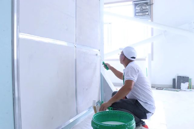 践行“双碳”战略：三棵树仿石漆引领建筑涂料绿色革命