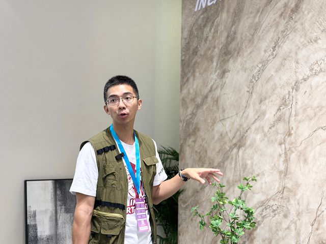 这面墙火了！英尼斯特“黑科技”引爆广州建博会，经销商争相打卡