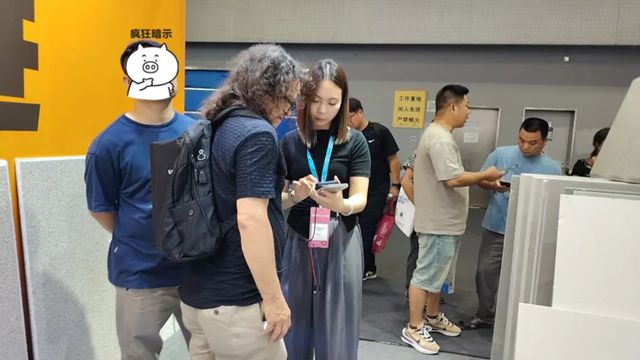 数码彩“黄”闪耀广州建博会，“交付标准”、“DIGITAL AI”燃爆！