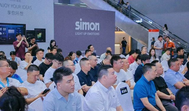 “水漆定制 看重庆”战略在中国建博会成功发布！