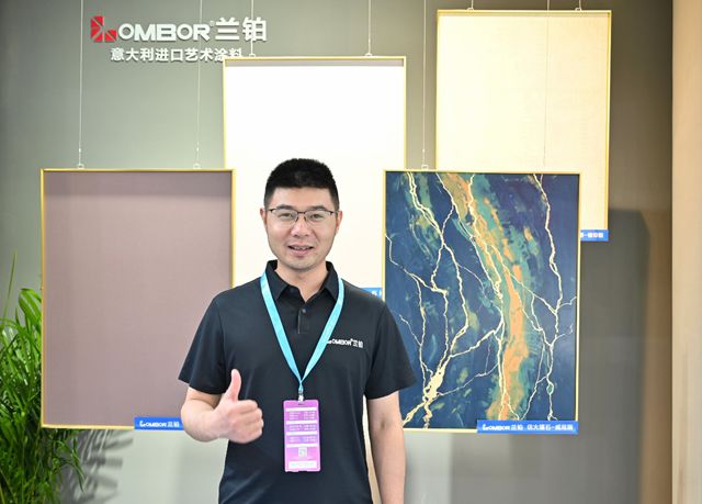 法拉利工厂同款艺术漆空降建博会！兰铂展位引设计师疯狂打卡
