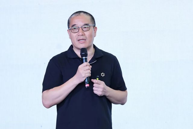 无缝——百得胜水漆柜体重磅发布，共启家居无缝新时代
