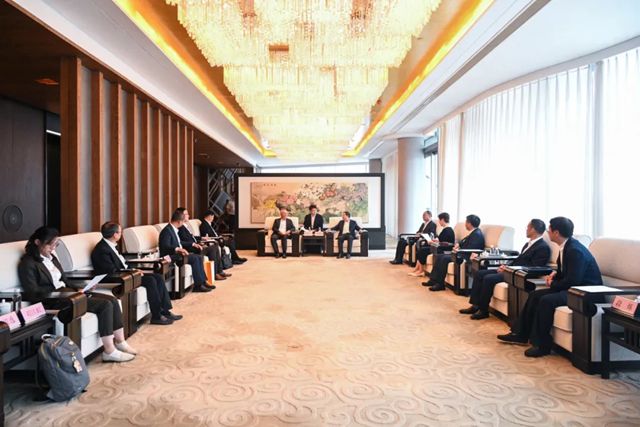 西卡首席执行官率团参访上海建工集团！