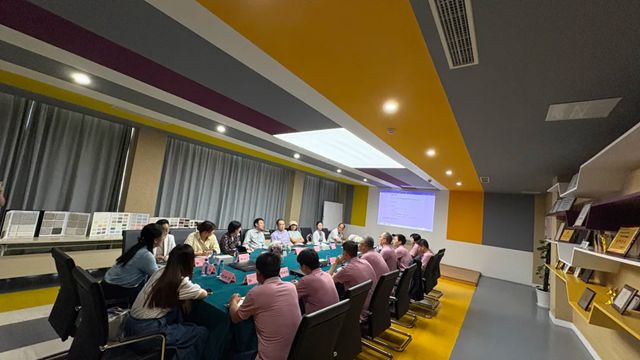 政企联动谋发展 共话涂界新未来｜上海市文创办及金山区领导莅临紫荆花新材料集团调研指导