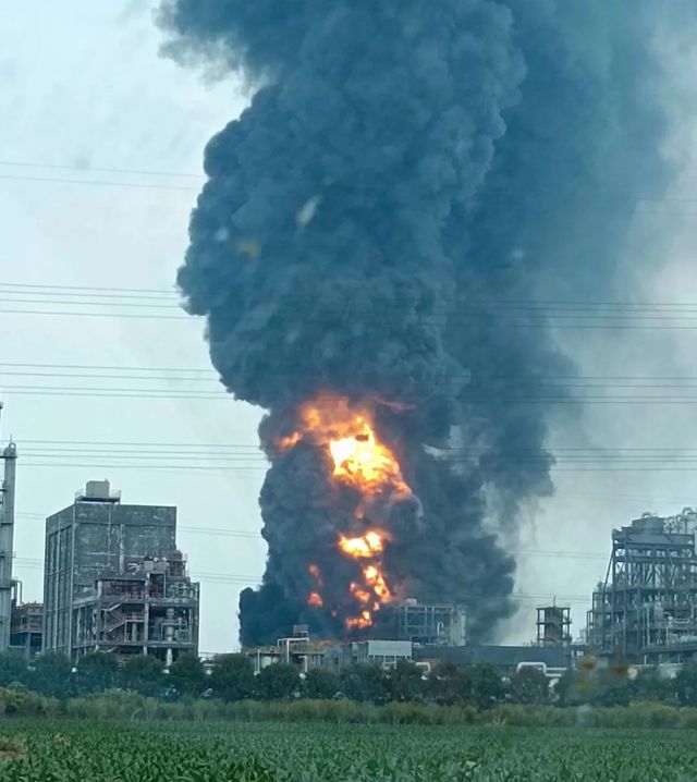 突发！一场大火吞噬东岳硅材30万吨产能，外墙涂料成本一夜飙升9%？