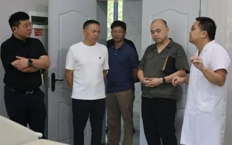 重庆丰利钛新材料蒋鹏一行到访三峡油漆