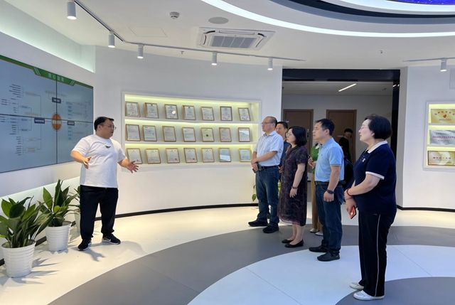 助推国家标准实施 促进行业绿色发展——宁波涂协陪同国标委专家赴浙江钰烯调研