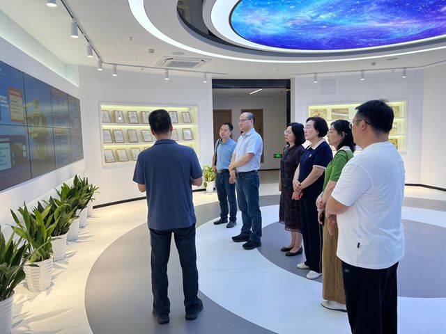 助推国家标准实施 促进行业绿色发展——宁波涂协陪同国标委专家赴浙江钰烯调研