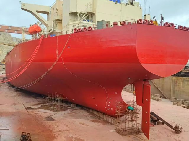 双瑞 | 战高温保进度：国际油轮接力施工背后的产业工人担当
